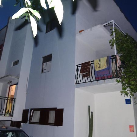 Rajcic Apartman Sobe Omiš Екстериор снимка
